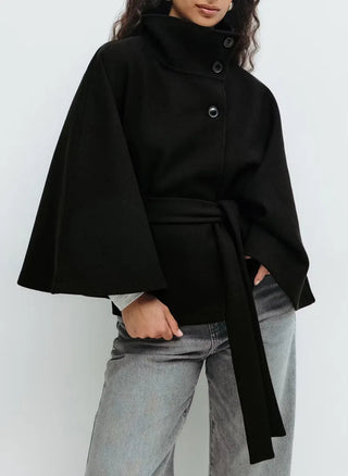 Abrigo Amirah con Cuello Alto
