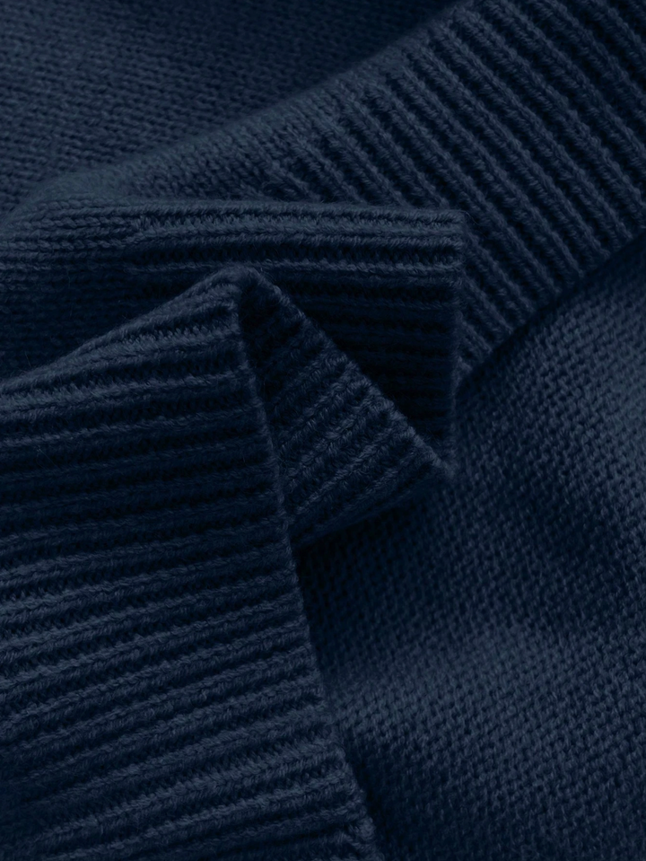 Céline | Suéter Chic con Cuello de Encaje, Toque Cachemira
